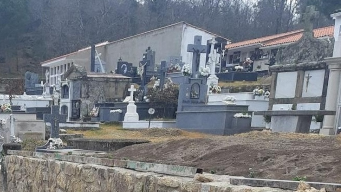 Esquelas.es | Mejoras en el exterior e interior del cementerio municipal de la localidad de Acebo