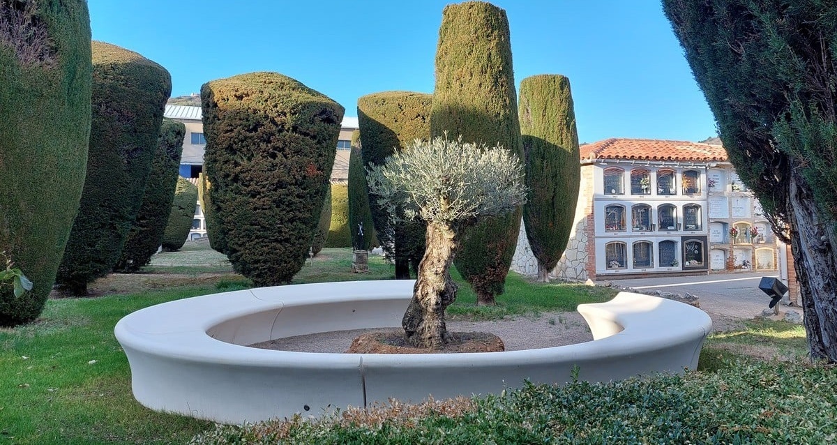 Esquelas.es | El cementerio municipal de Berga abre un espacio de duelo perinatal y gestacional