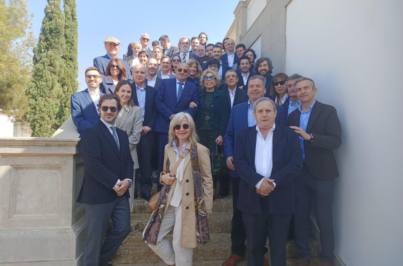 Esquelas.es | Asfuncat celebra con sus asociados la festividad de su patrn San Jos de Arimatea en un ambiente festivo