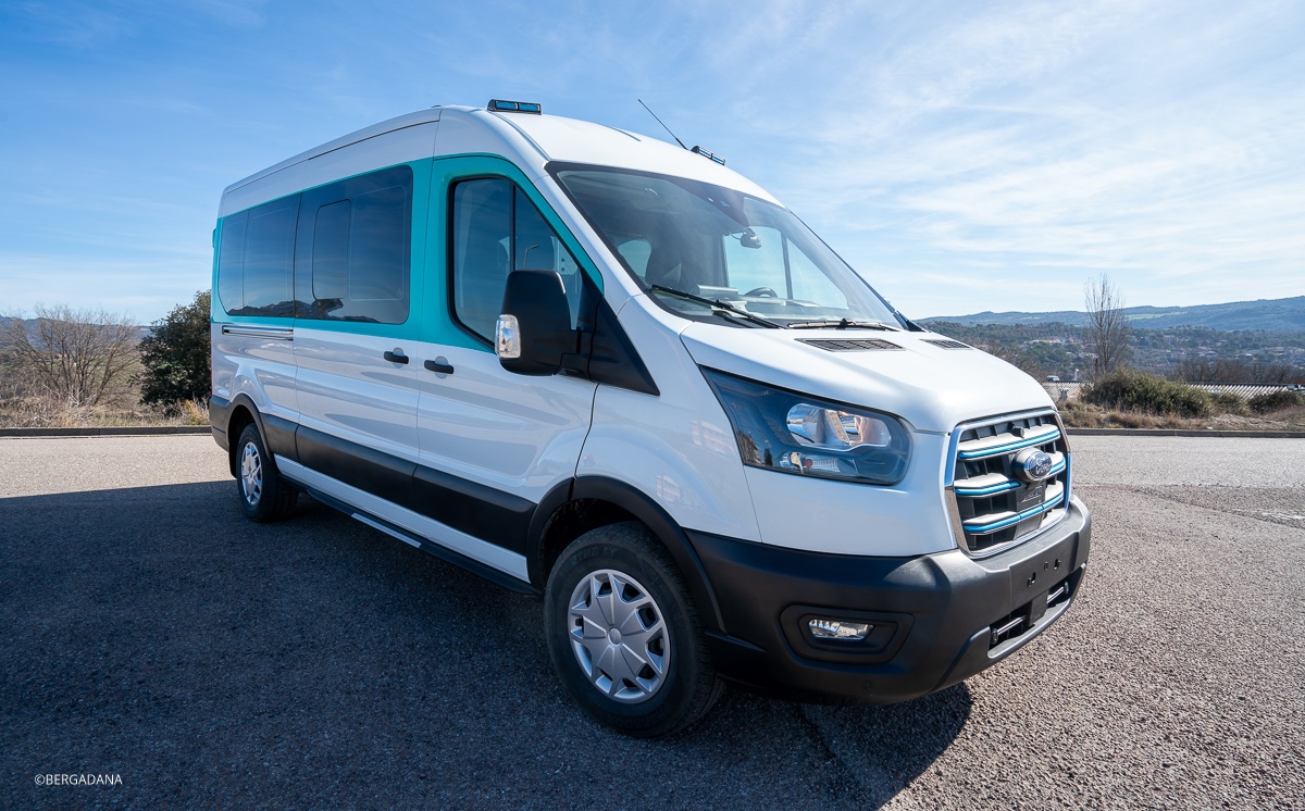 Esquelas.es | E-Transit es la nueva ambulancia de Bergadana totalmente equipada y 100% elctrica