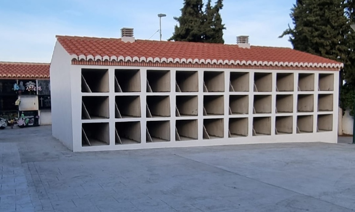 Esquelas.es | El cementerio de Gevjar ha instalado 60 nuevos nichos prefabricados
