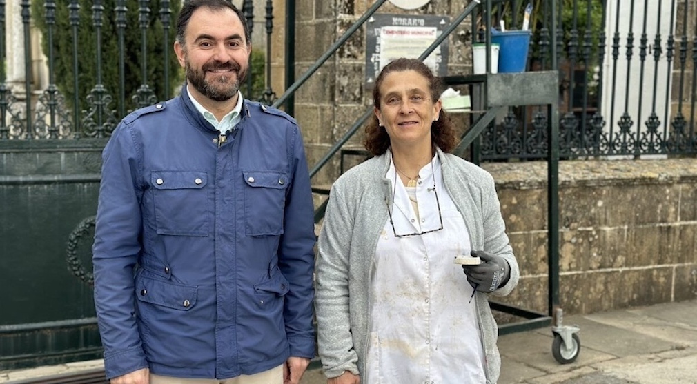 Esquelas.es | Las dos cartelas de mrmol de 1906 del cementerio municipal de Baeza sern restauradas