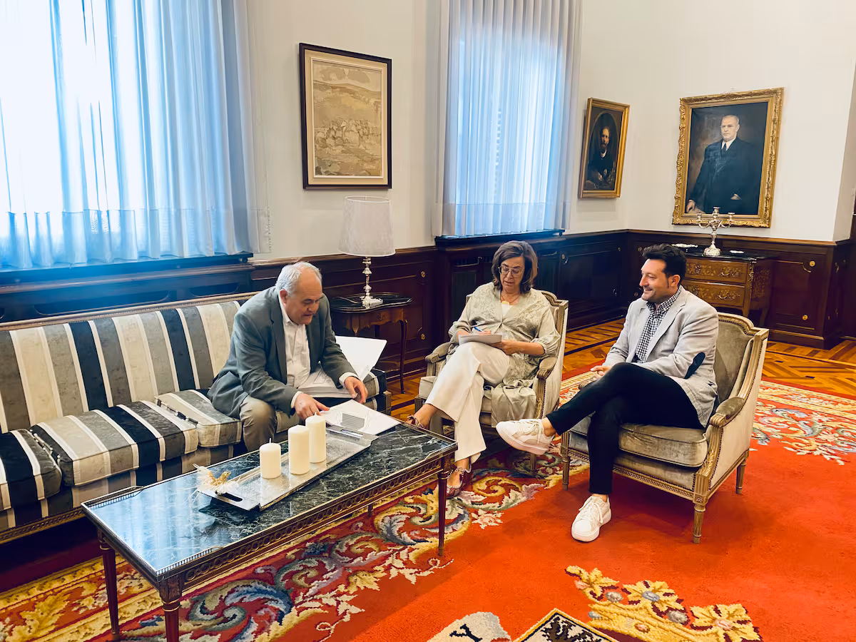 Esquelas.es | Astudillo se rene con la Diputacin para pedir ayuda en la construccin de un nuevo cementerio