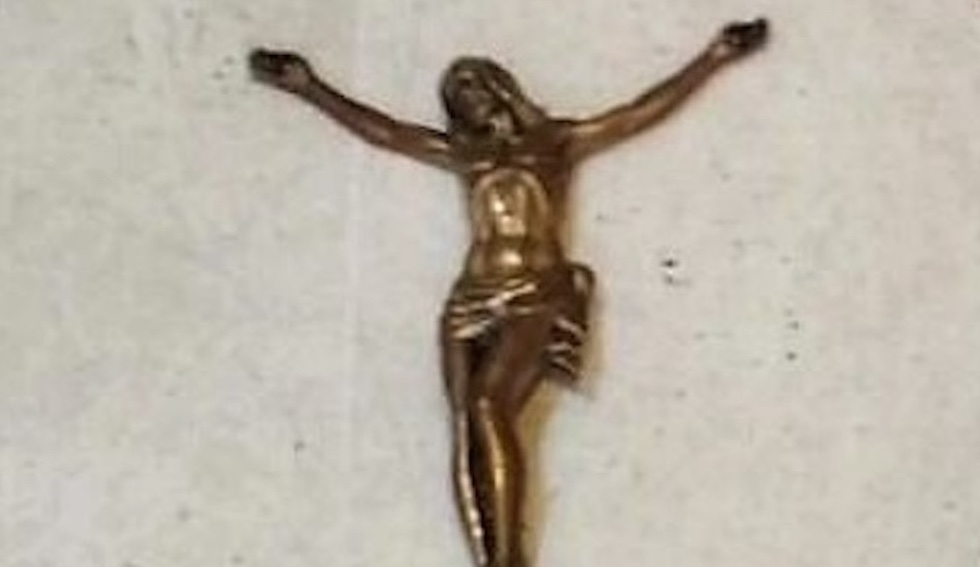 Esquelas.es | Continan los robos de crucifijos de bronce en los cementerios de los municipios de Castilla-La Mancha