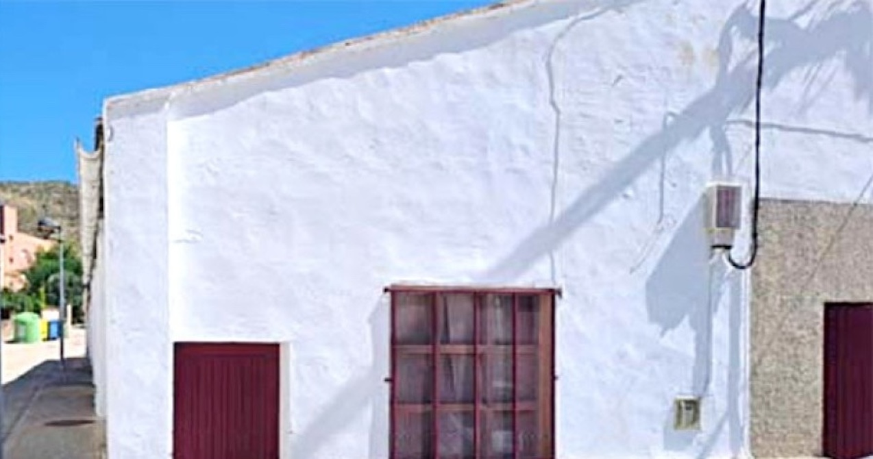 Esquelas.es | Ario licita las obras para trasladar el tanatorio de la residencia hasta un almacn municipal