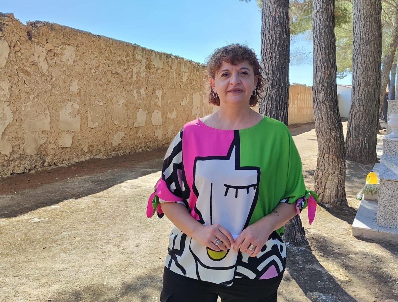 Esquelas.es | La concejal de Cementerio de Almansa explica a los medios la prxima ampliacin del cementerio