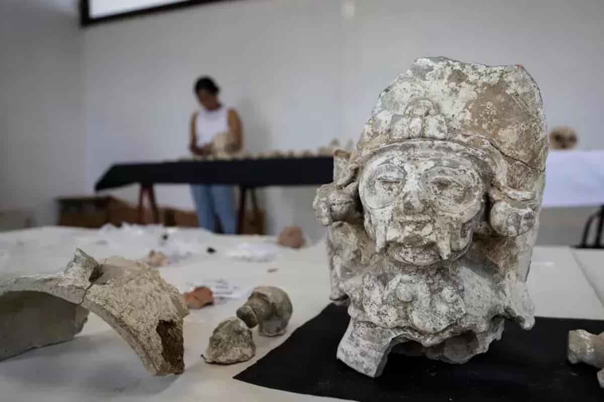 Esquelas.es | Hallan entierros humanos y mil piezas arqueolgicas en San Andrs Cholula