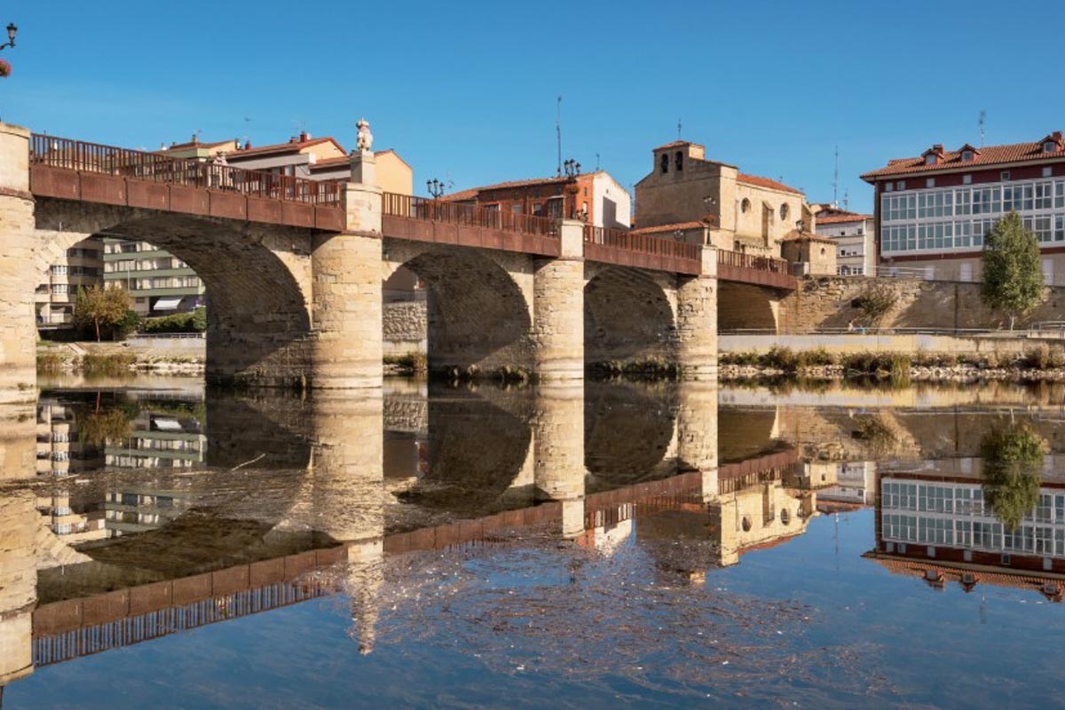 Esquelas.es | Miranda de Ebro busca tender puentes con los afectados del cementerio clausurado