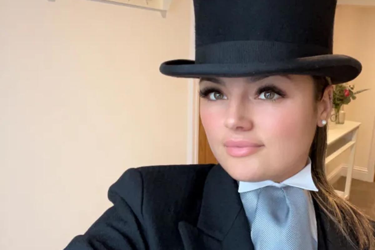 Esquelas.es | Hollie James, la joven inglesa que desafa los tabes de la industria funeraria
