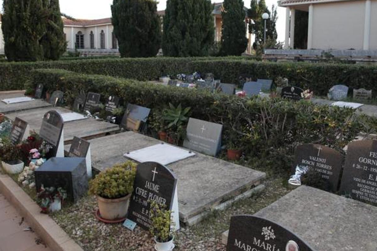 Esquelas.es | Indignacin en el cementerio de Ciutadella tras semanas sin agua y sin solucin inmediata