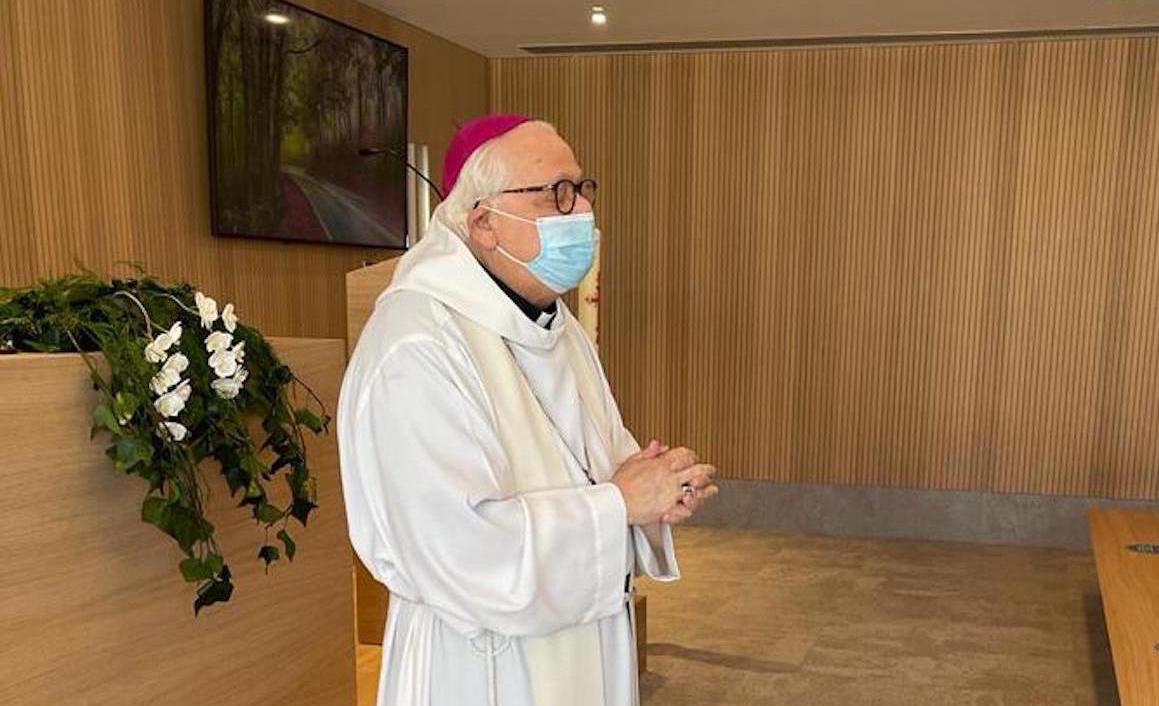 Esquelas.es | El Tanatorio-Crematorio ltima Girons recibe la visita del obispo de Girona