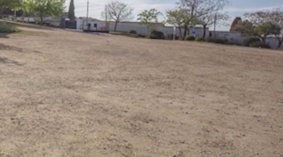Esquelas.es | Ninguna empresa se ha interesado en ejecutar las obras para un aparcamiento en el cementerio de Cceres