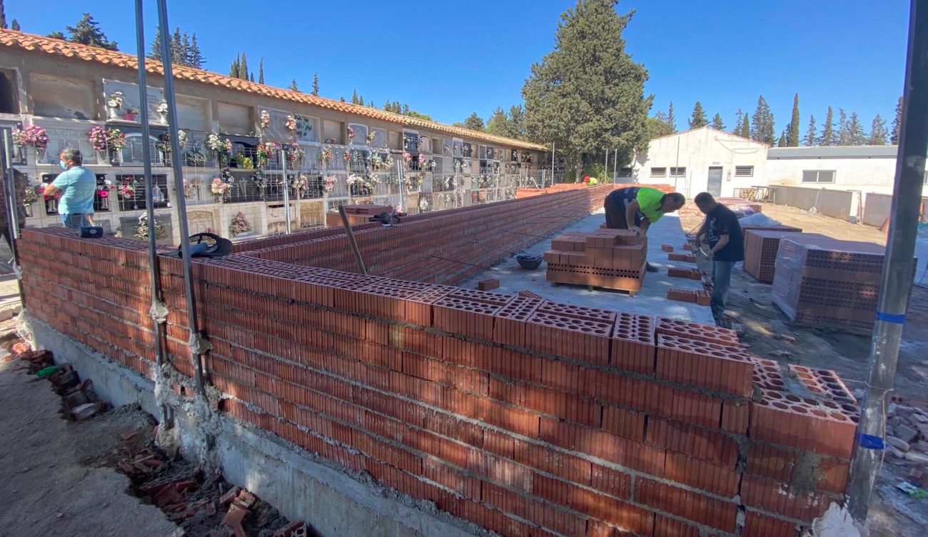 Esquelas.es | Amplan el cementerio municipal de San Damin con un nuevo pabelln de 108 nichos