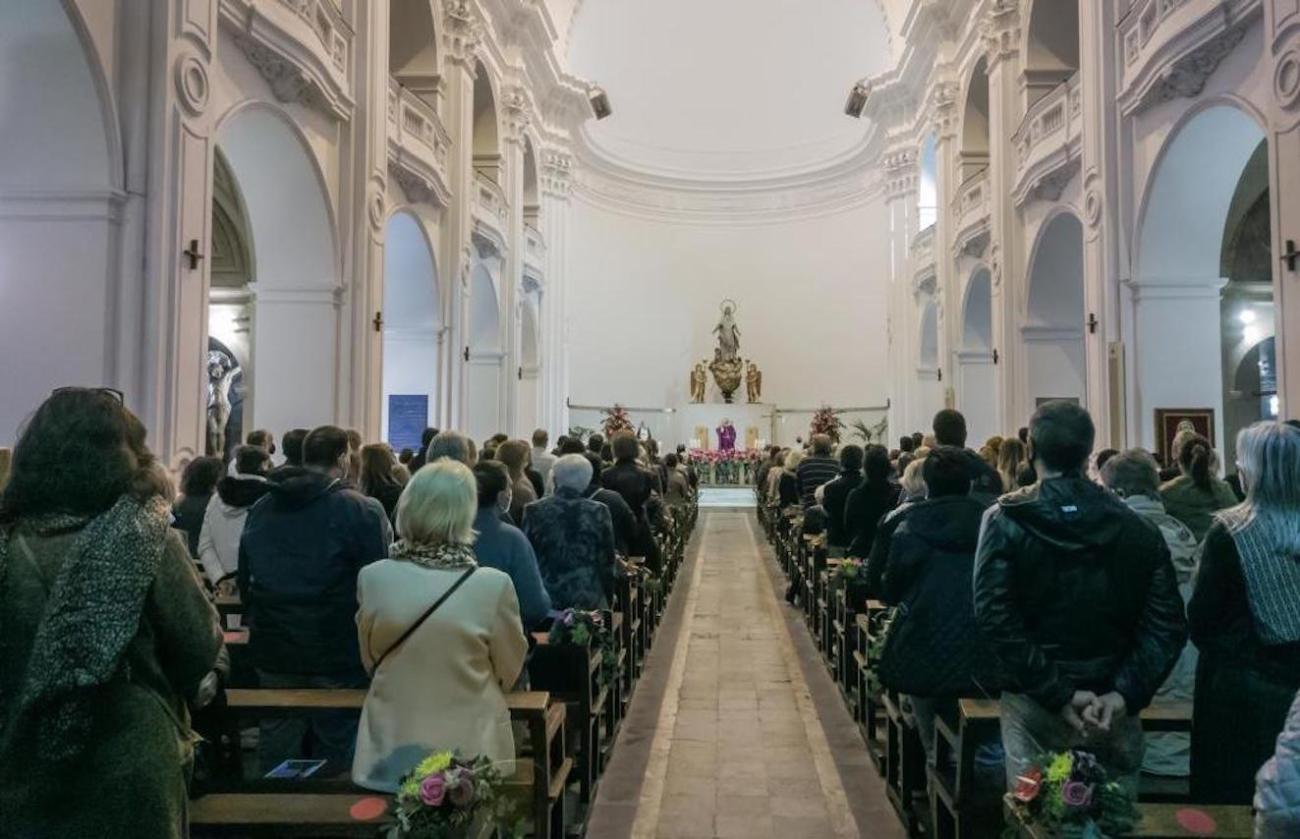 Esquelas.es | xito de asistencia a la misa en recuerdo de los difuntos organizada por PFB Serveis Funeraris
