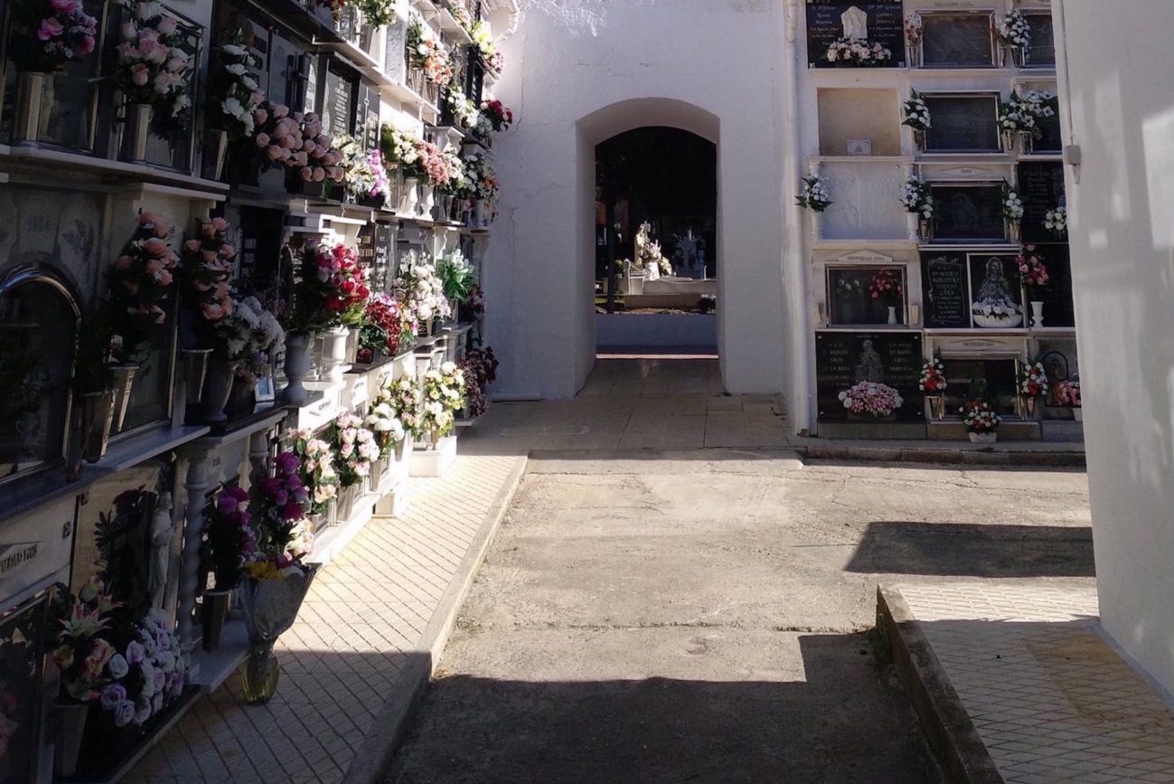Esquelas.es | Amplan el cementerio de Archidona con la construccin de un nuevo mdulo de 220 nichos