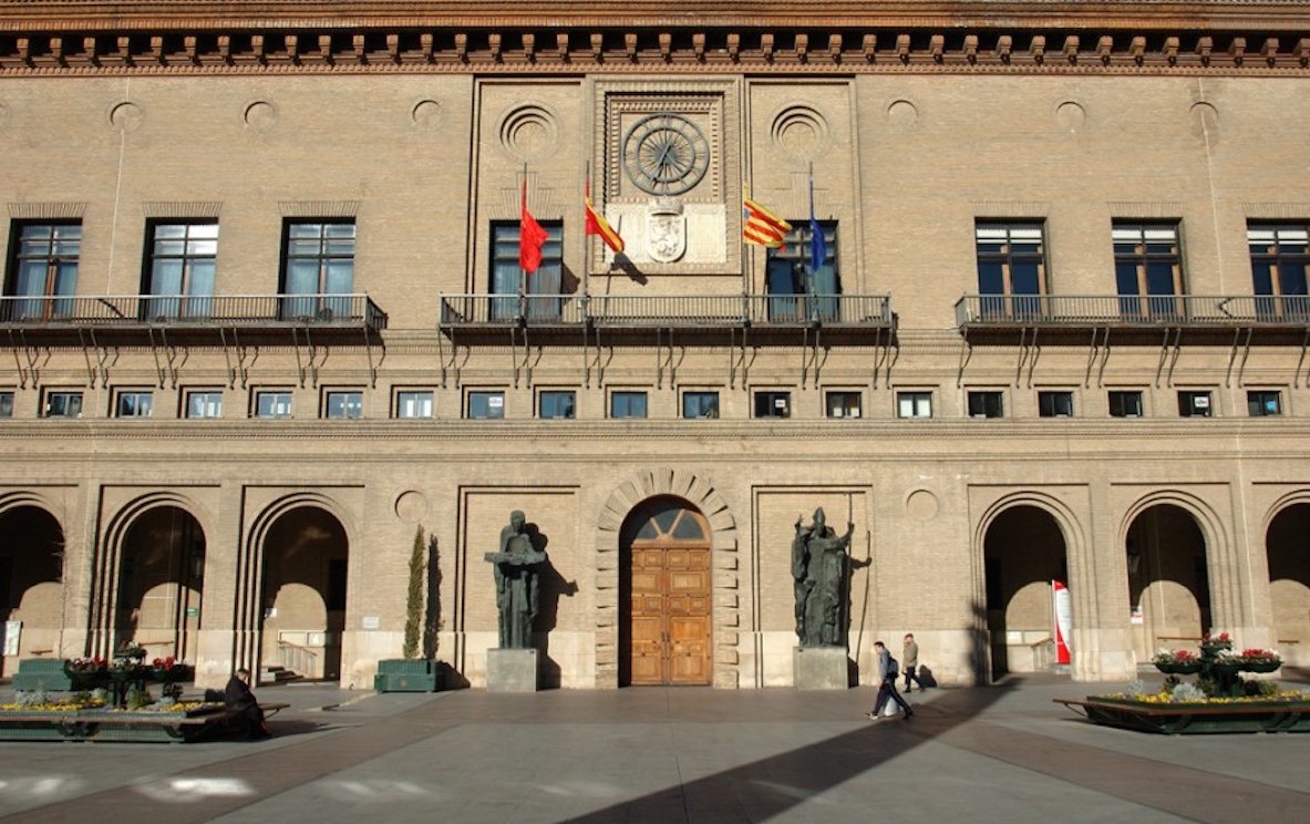 Esquelas.es | Zaragoza aprueba instalar en el cementerio pequeos nichos para bebs no nacidos y neonatos