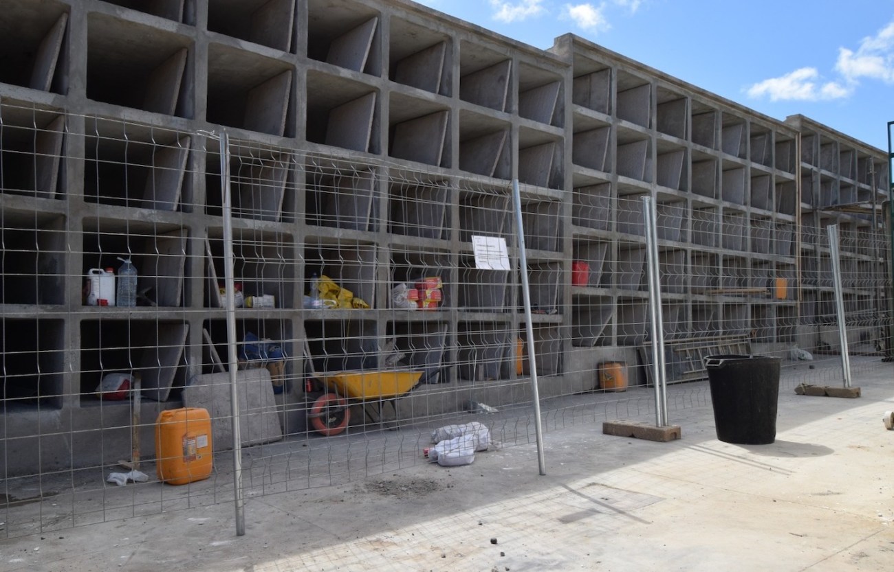 Esquelas.es | Gldar ampla el cementerio municipal de San Isidro con la construccin de 140 nuevos nichos