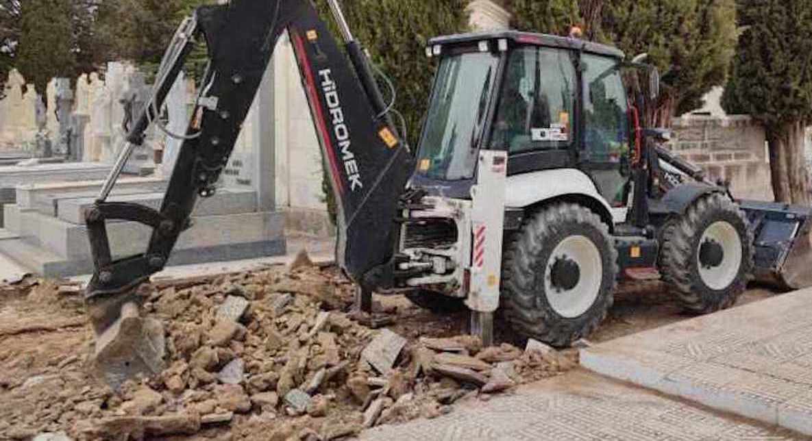 Esquelas.es | [BREVES] Socullamos realiza trabajos de mejora en el cementerio // Reforma de la ermita de los ?ngeles malos?