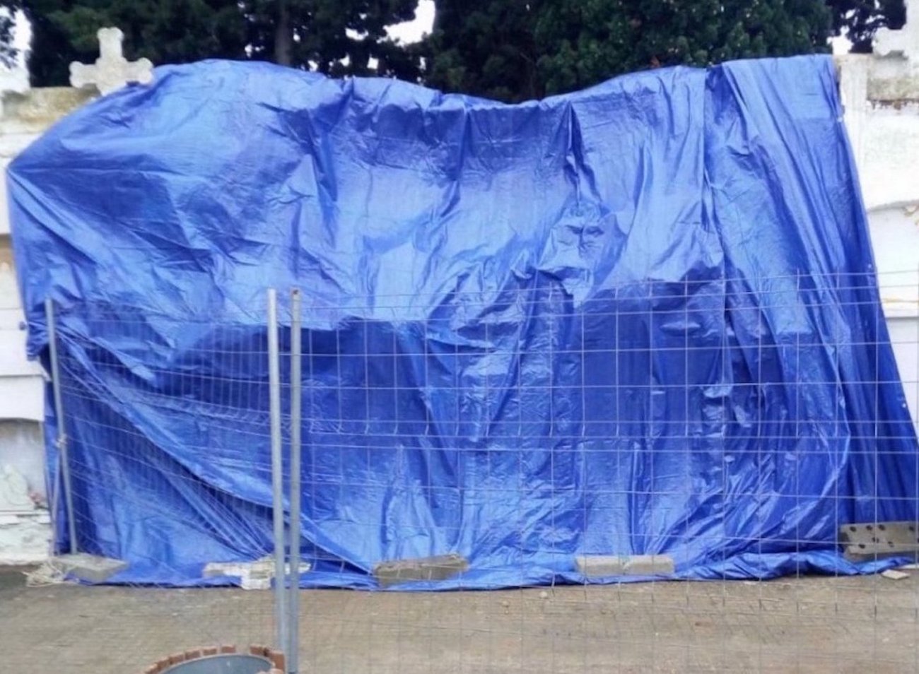 Esquelas.es | Derrumbe de seis nichos centenarios en el cementerio municipal de Amposta