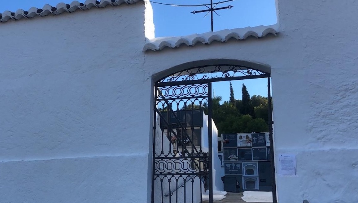 Esquelas.es | Castell de Ferro licita la ampliacin del cementerio municipal con un presupuesto de 72.000?