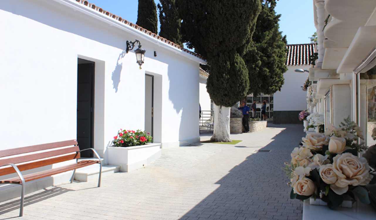 Esquelas.es | Finaliza la construccin de los nuevos aseos y oficinas en el cementerio de Alhaurn el Grande