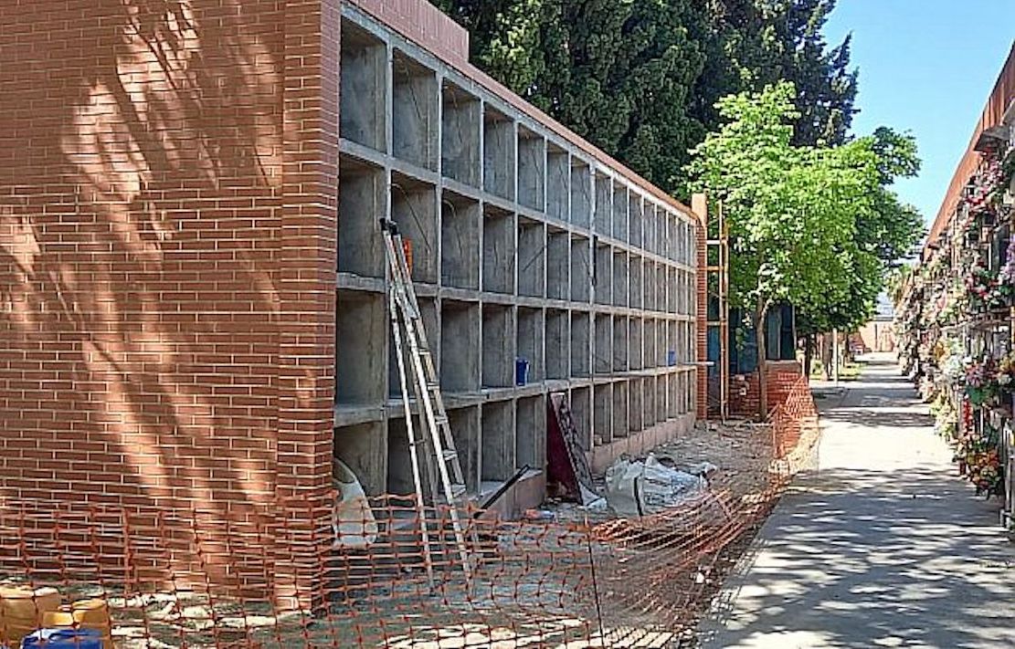 Esquelas.es | El cementerio de Alacus construye un bloque de 60 nuevos nichos junto a la reparacin de las cubiertas
