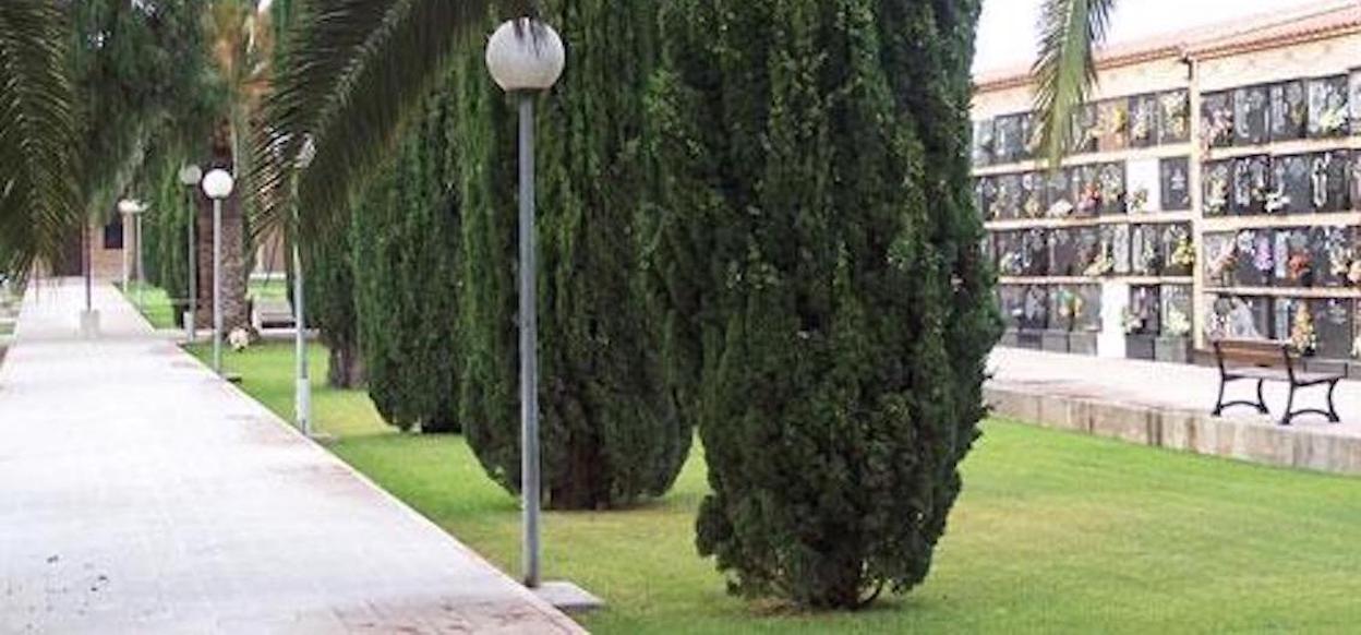 Esquelas.es | El Ayuntamiento cede un terreno anexo para la ampliacin del cementerio parroquial de La Pobla de Farnals