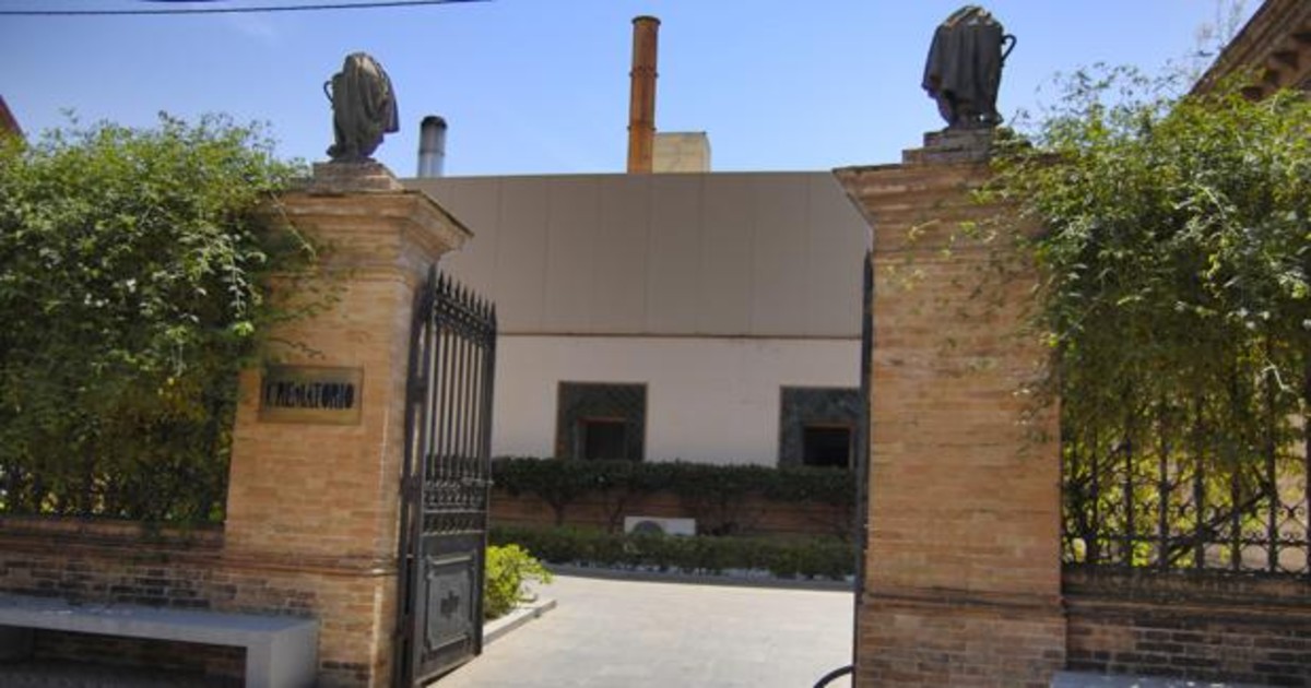 Esquelas.es | Trabajadores del cementerio de San Fernando acuerdan movilizaciones en defensa de sus reivindicaciones