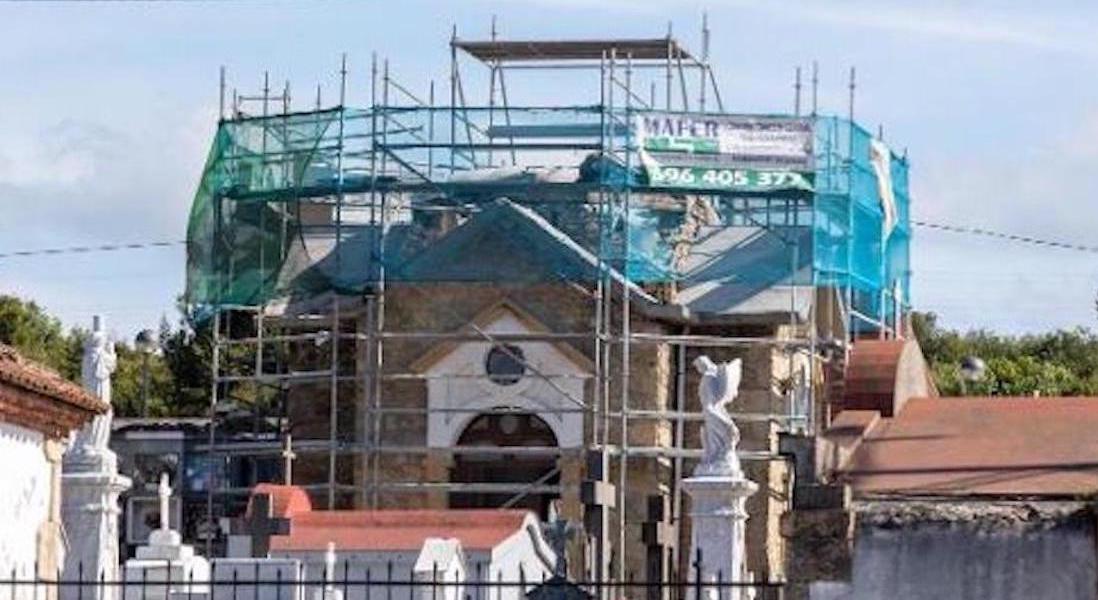 Esquelas.es | El Arzobispado contrata a otra empresa para que finalice la rehabilitacin de la capilla del cementerio de Trasona