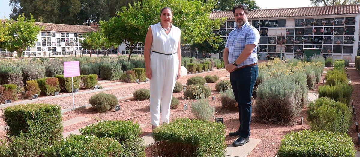 Esquelas.es | Cecosam ampla el Jardn de los Aromas para inhumacin de cenizas en el cementerio de San Rafael