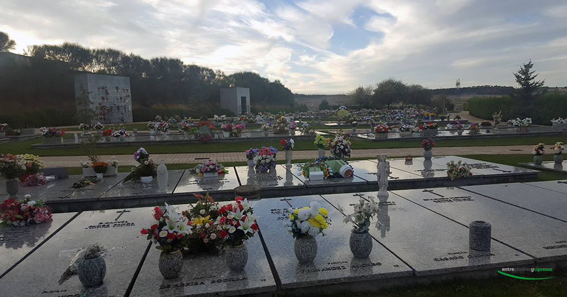 Esquelas.es | Nevasa aprueba la ampliacin del Cementerio de las Contiendas con nuevas tumbas y columbarios