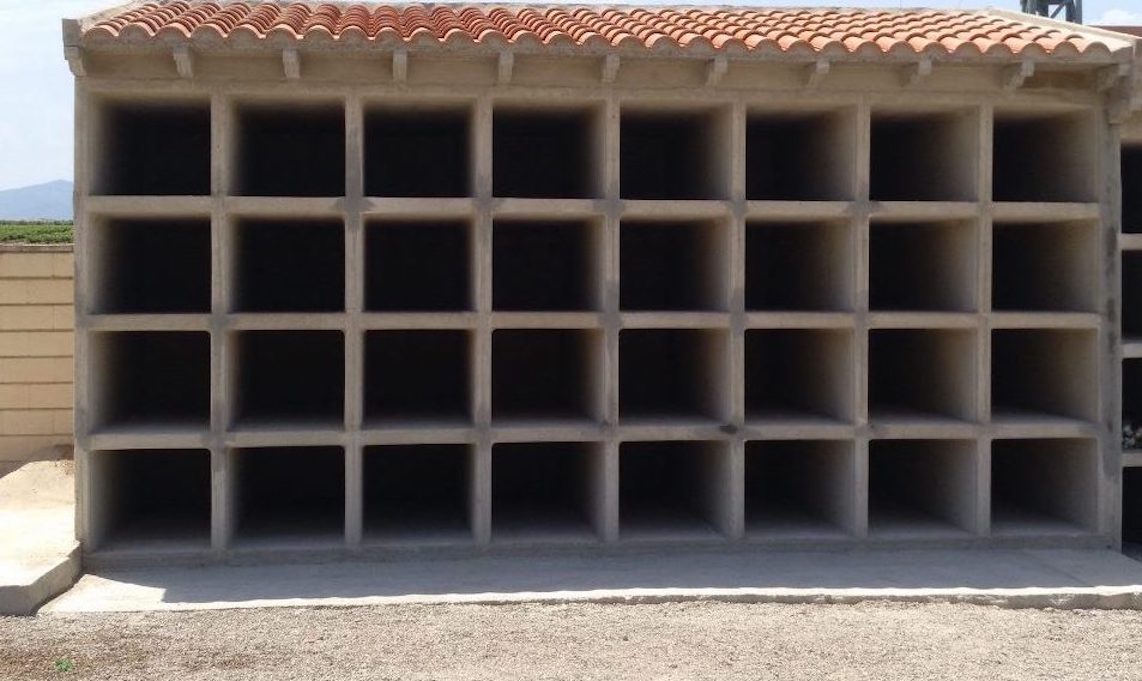 Esquelas.es | [BREVES] Adjudican la construccin de nuevos nichos // Buscan cmo garantizar la actividad del cementerio