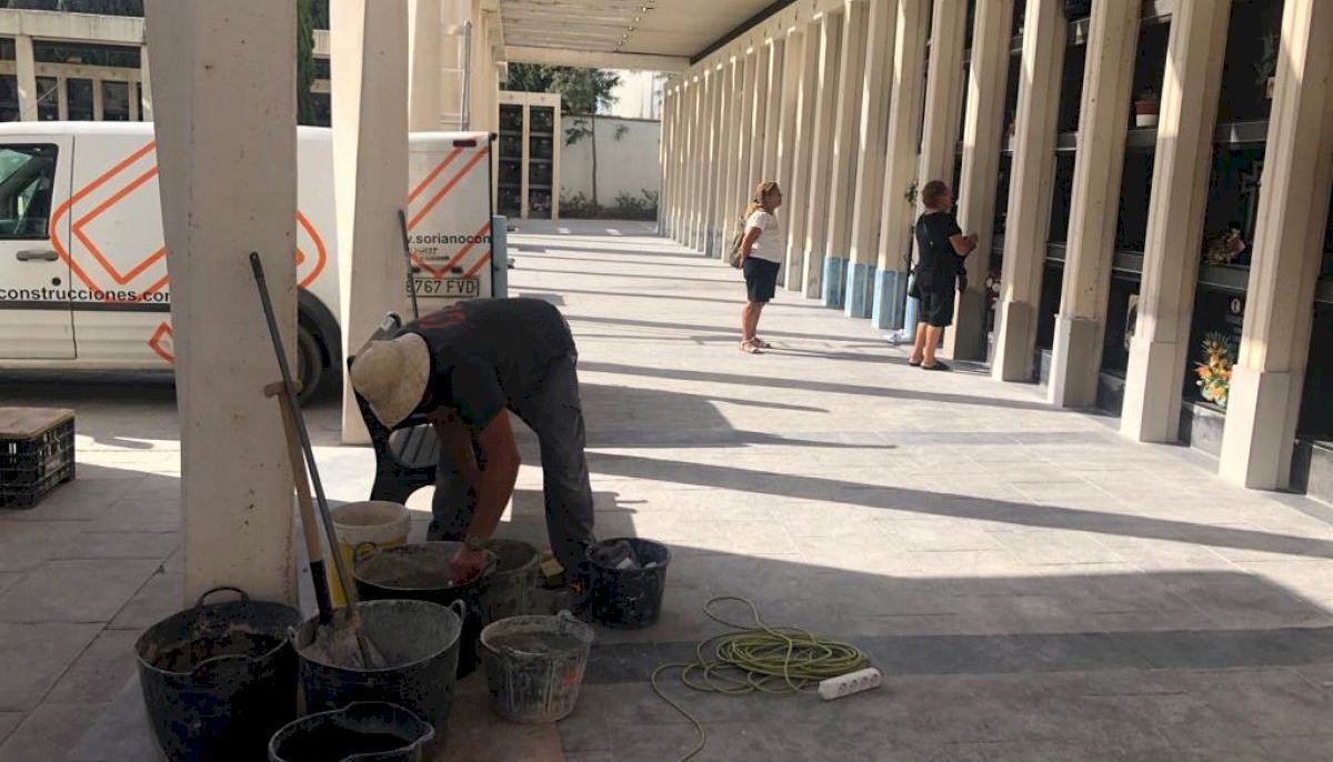 Esquelas.es | Construcciones Toms Soriano repara las humedades de los nichos del cementerio de Almazora