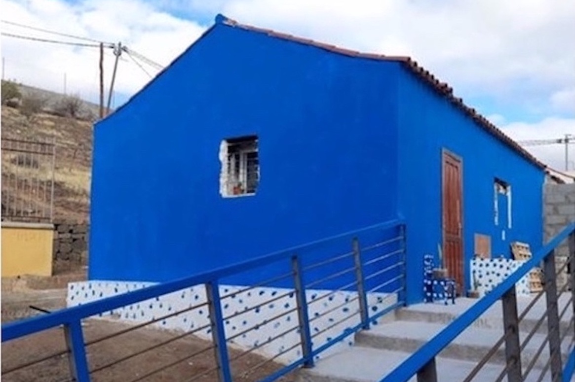Esquelas.es | Una pareja okupa el tanatorio construido y abandonado en la Casa de la Condesa (Telde)