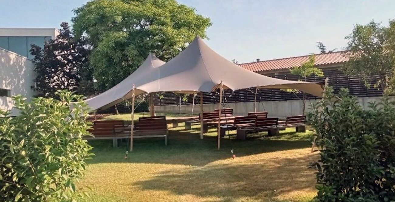 Esquelas.es | Funeraria de Terrassa habilita un espacio en el cementerio para celebrar ceremonias al aire libre