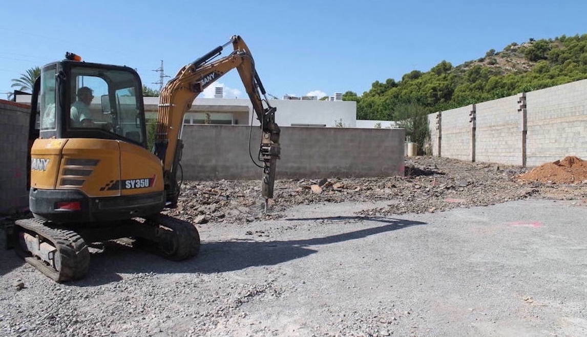 Esquelas.es | Comienza la construccin de 244 nichos y 104 columbarios en el cementerio de Benicssim