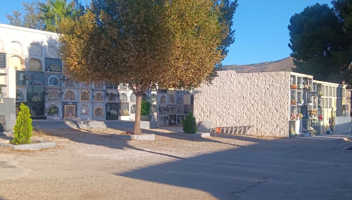 Esquelas.es | Destinarn 30.000 euros a la construccin de 72 nichos en el cementerio de Sierra de Yeguas
