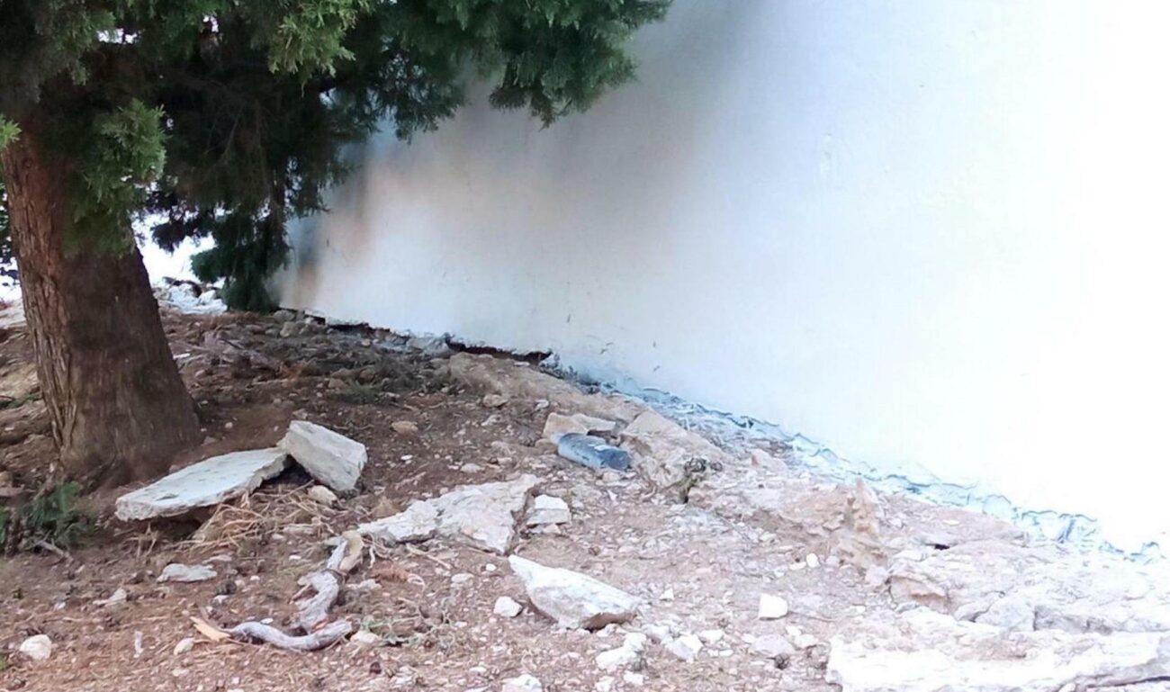 Esquelas.es | Los arreglos realizados en el muro trasero del cementerio no solucionan el problema y siguen las deficiencias