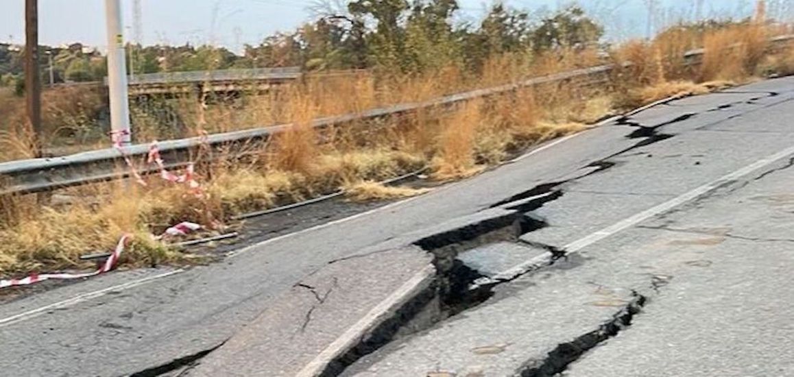 Esquelas.es | El comit de empresa de Cecosam exige el arreglo de la carretera de acceso al cementerio de la Fuensanta