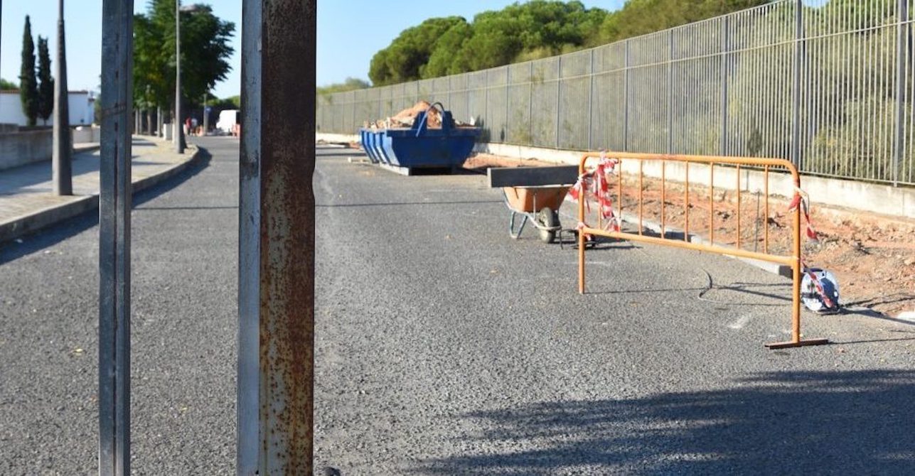 Esquelas.es | Concluye la ampliacin de la zona de aparcamiento de los cementerios y del acceso al tanatorio