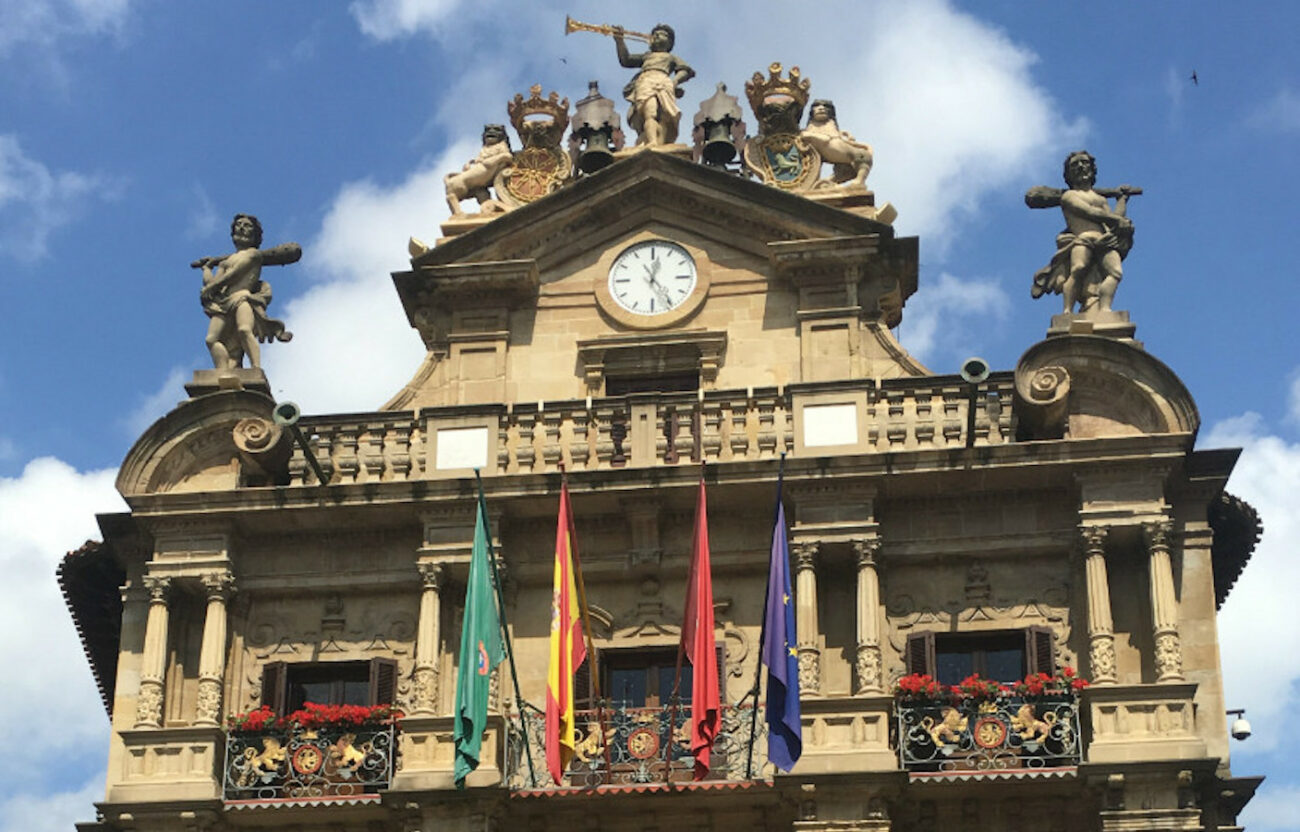 Esquelas.es | El Ayuntamiento de Pamplona presenta datos de cremaciones e inhumaciones en nicho y tumba