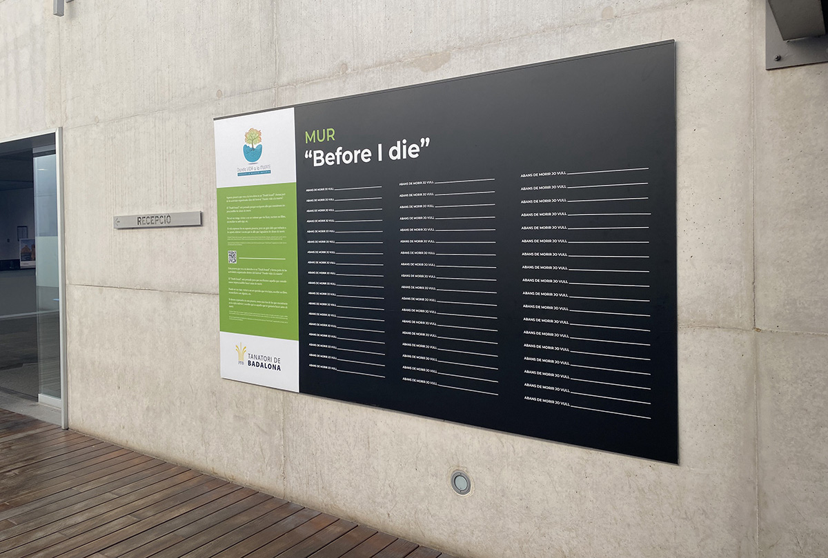 Esquelas.es | PFB Serveis Funeraris acoge el primer ?death board?, un muro efmero y participativo en el Tanatorio de Badalona