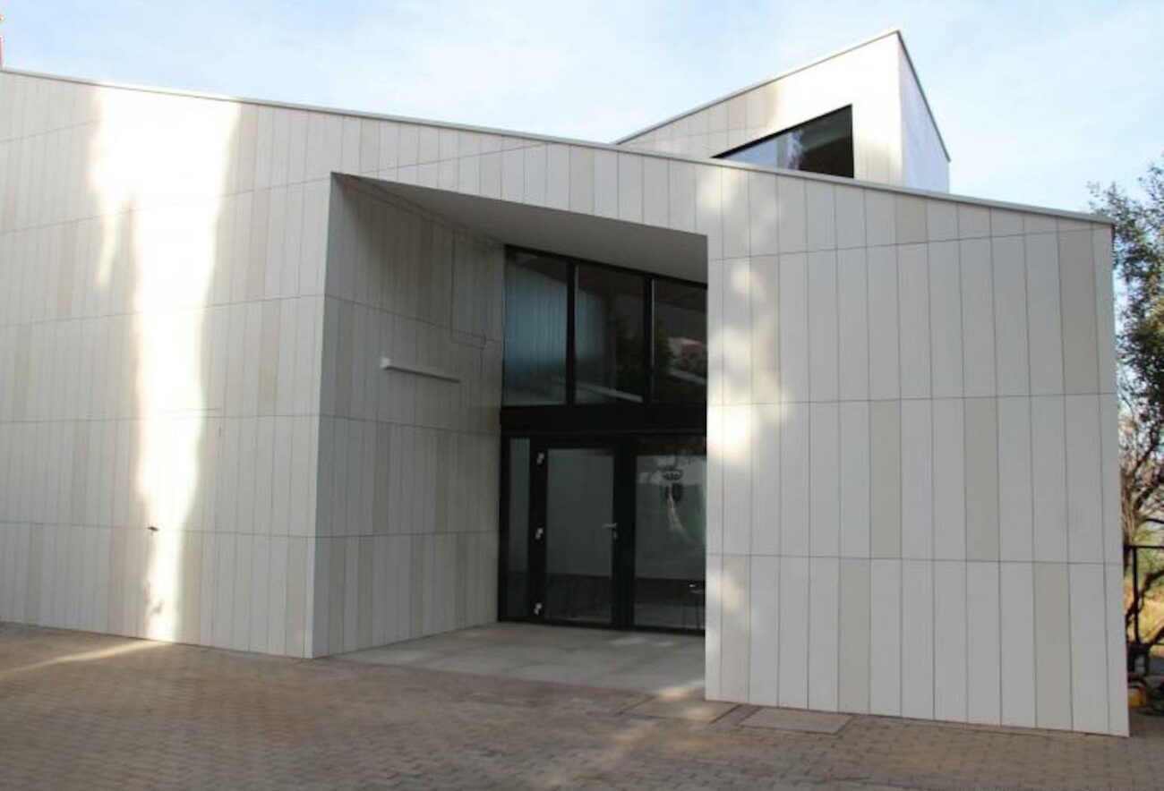 Esquelas.es | Finalizan las obras de la nueva sala del tanatorio municipal de Crtama