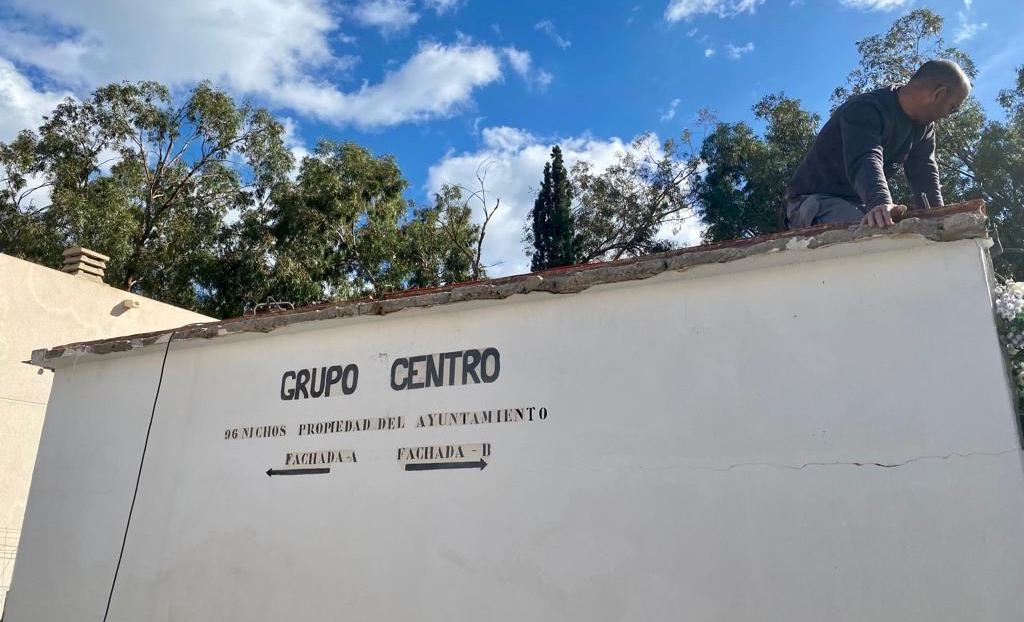 Esquelas.es | [BREVES] Trabajos de rehabilitacin en el cementerio de El Campello // Obras de mejora en la capilla del camposanto