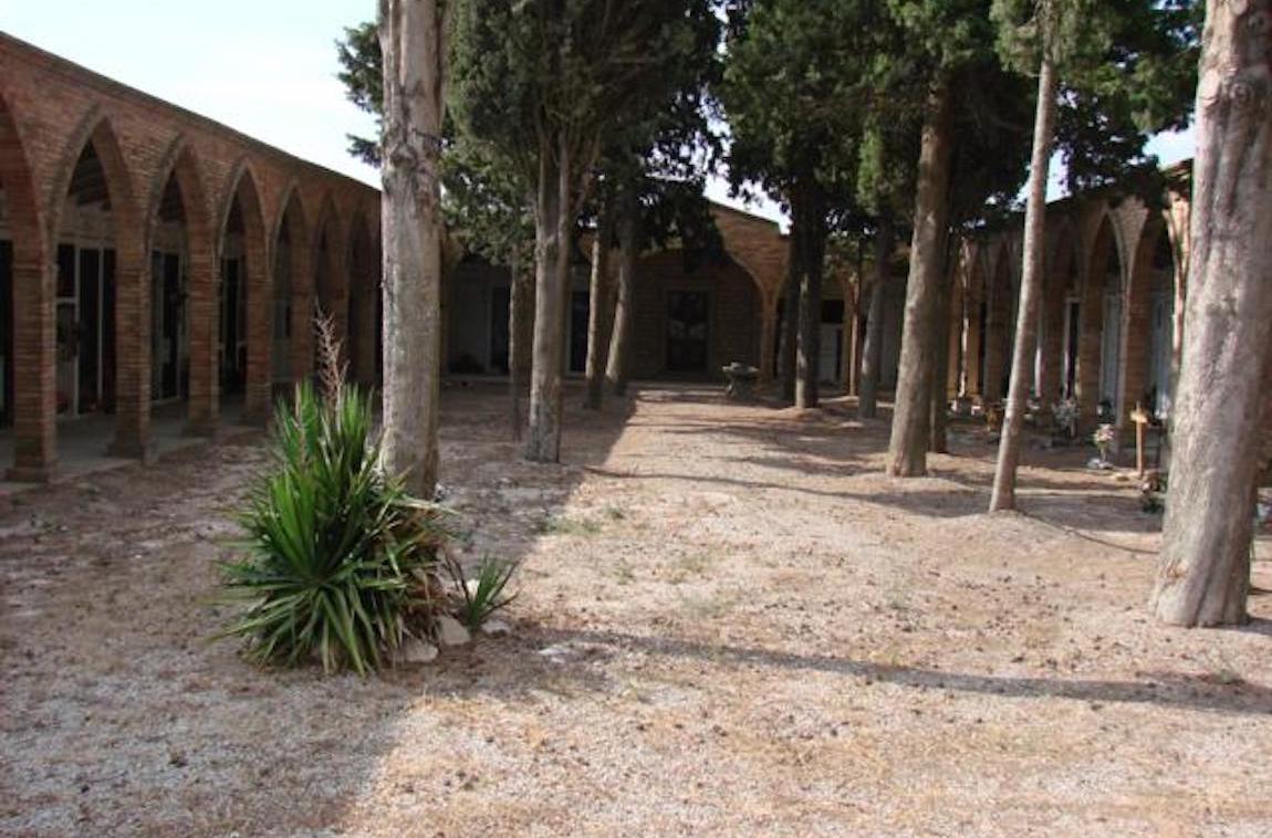 Esquelas.es | [BREVES] Acondicionan el cementerio de San Pedro // Amplan el camposanto de San Guim de Freixenet