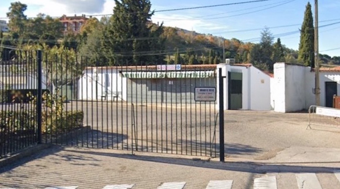 Esquelas.es | Adjudican la reparacin de cubiertas de los pabellones de nichos en el cementerio histrico de Cceres