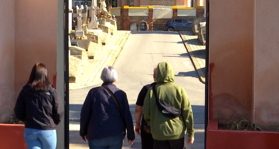 Esquelas.es | Finaliza la construccin del nuevo pasaje que pasa en medio del cementerio de Les Corts de Barcelona