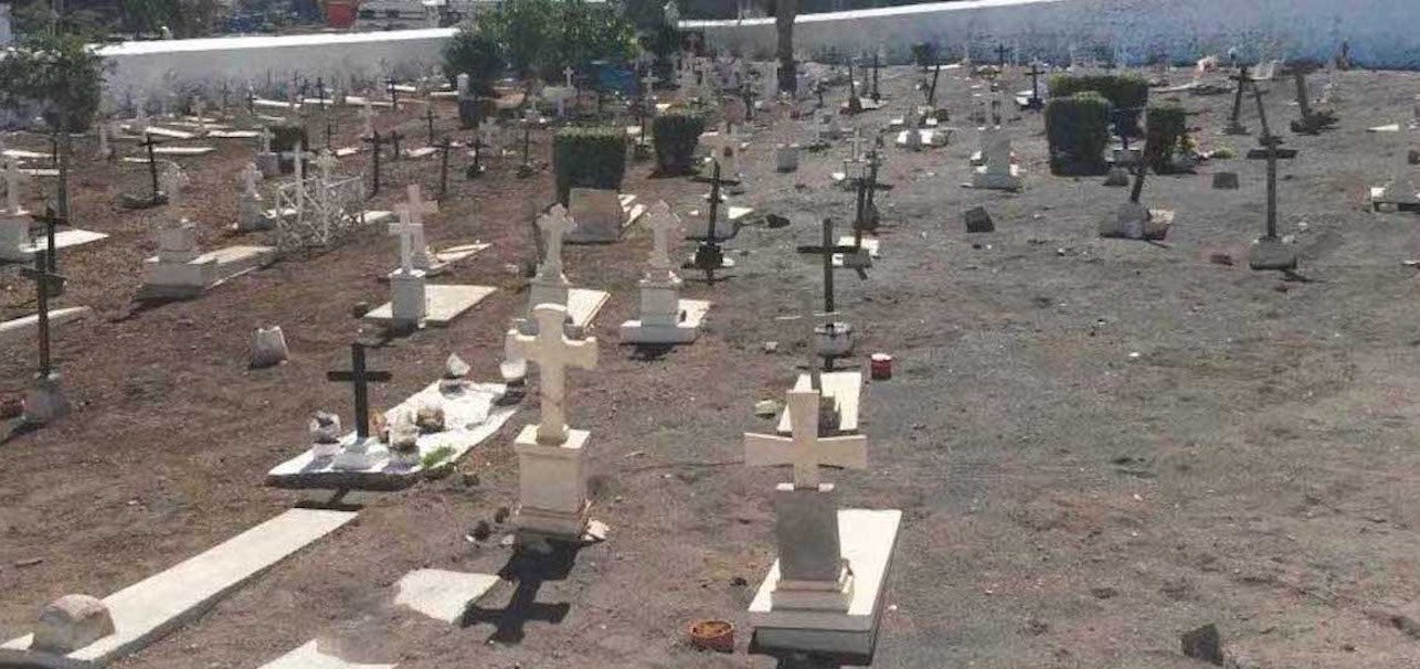 Esquelas.es | Vecinos de la asociacin de El Pescador recuperan el cementerio de Las Teresitas