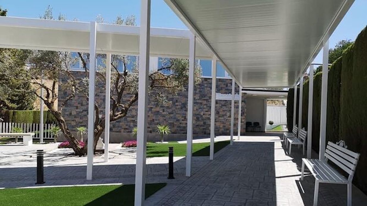 Esquelas.es | Inauguran el nuevo tanatorio de Otura una vez finalizados los trabajos de ampliacin y mejora del edificio