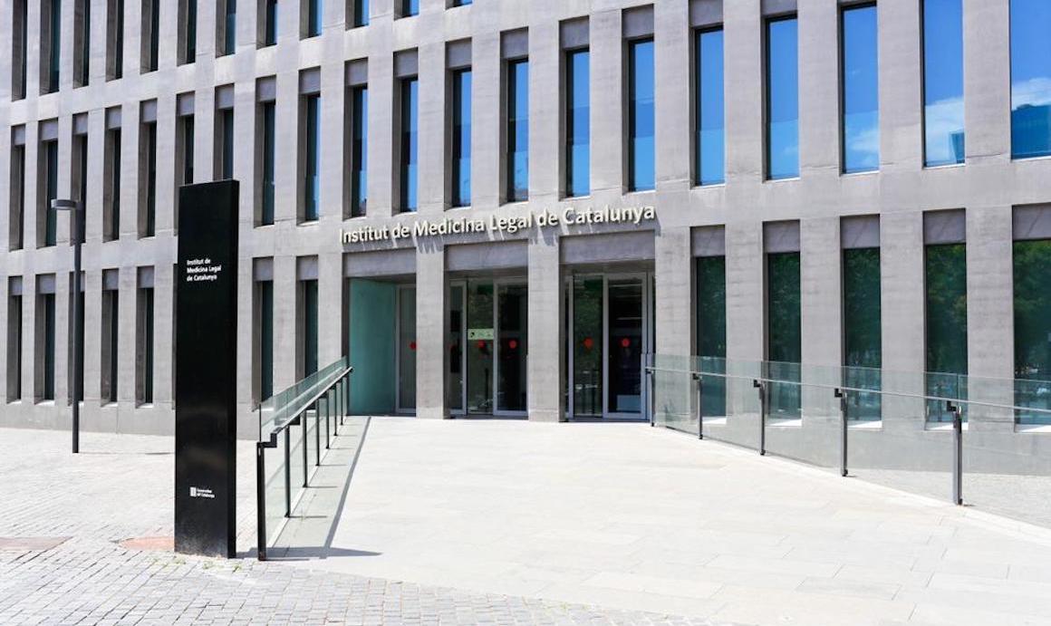 Esquelas.es | La Generalidad aprueba una subida salarial de 438 euros para los mdicos forenses de Catalua